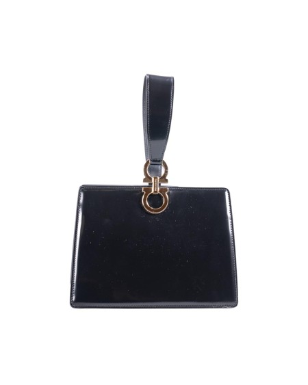 Shop SALVATORE FERRAGAMO  Borsa: Salvatore Ferragamo Mini clutch Gancini.
Bracciale con doppio Gancini permette di indossarla al polso e nasconde la chiusura con bottone a pressione. 
Interno foderato e completato con fessura porta carte.
Altezza 15.5 CM  Lunghezza 20.5 CM  Profondità 8.0 CM.
Composizione: 100% Pelle.
Made In ITALY. 220958-786099